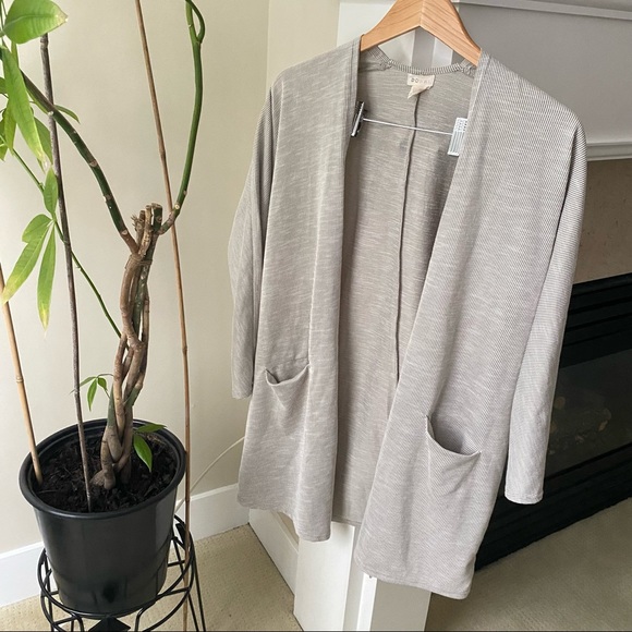 DONNI. Gray White Striped Pocket Open Cardigan - Picture 3 of 13